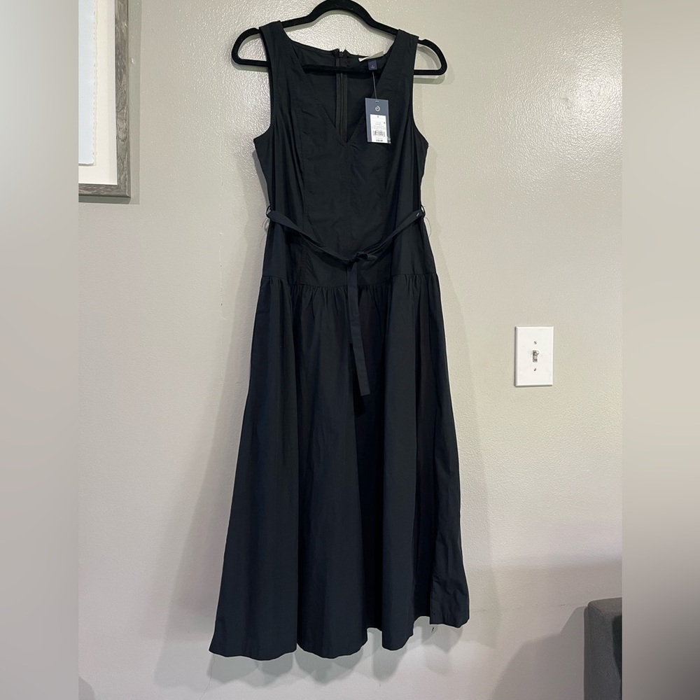 NWT Women’s Tie Waist Midi A line Dress.    Red. S